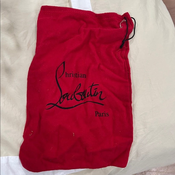 Christian Louboutin Heels size 36 for sale
Fits size 6 /6.5 - Picture 6 of 6
